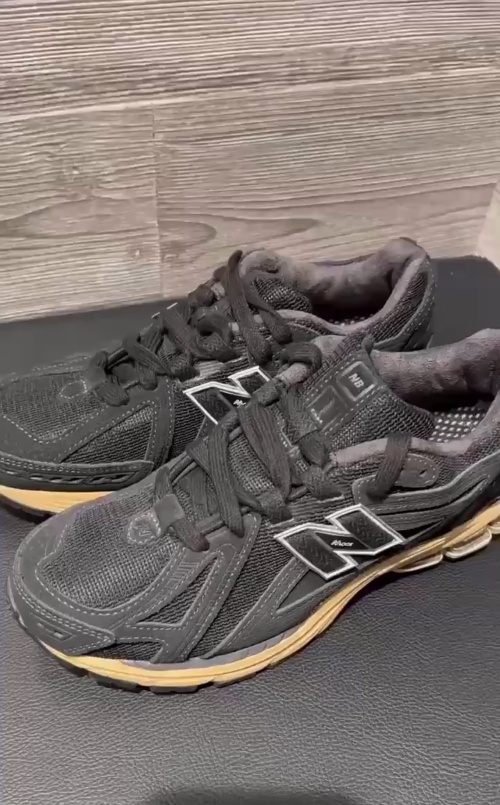 New Balance 1906R Black Taupe M1906RK review 