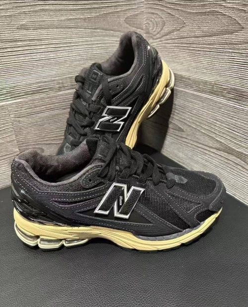 New Balance 1906R Black Taupe M1906RK review 