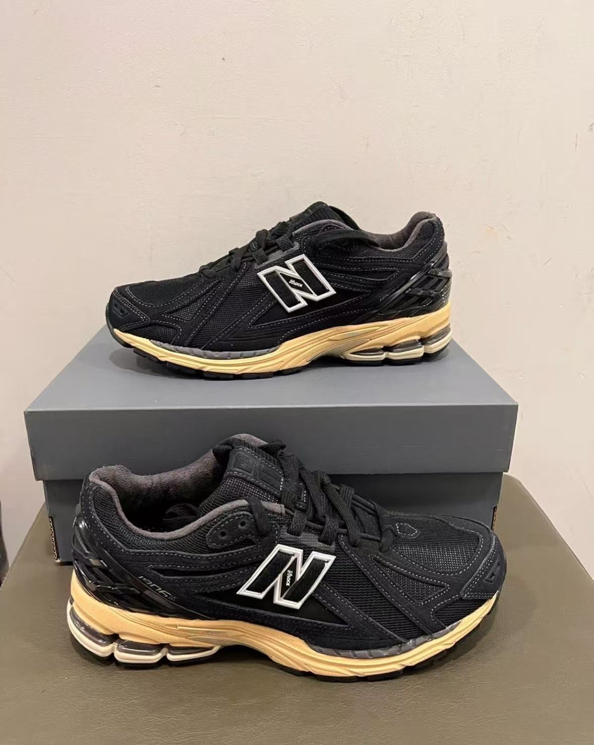 New Balance 1906R Black Taupe M1906RK review ds