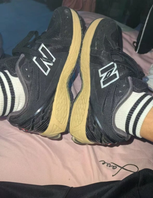 New Balance 1906R Black Taupe M1906RK review 