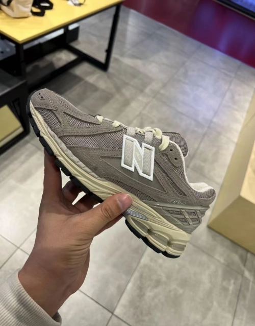 New Balance 1906R Beige Cream M1906RL review 