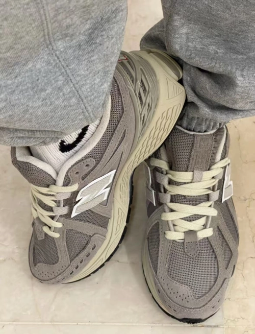 New Balance 1906R Beige Cream M1906RL review 