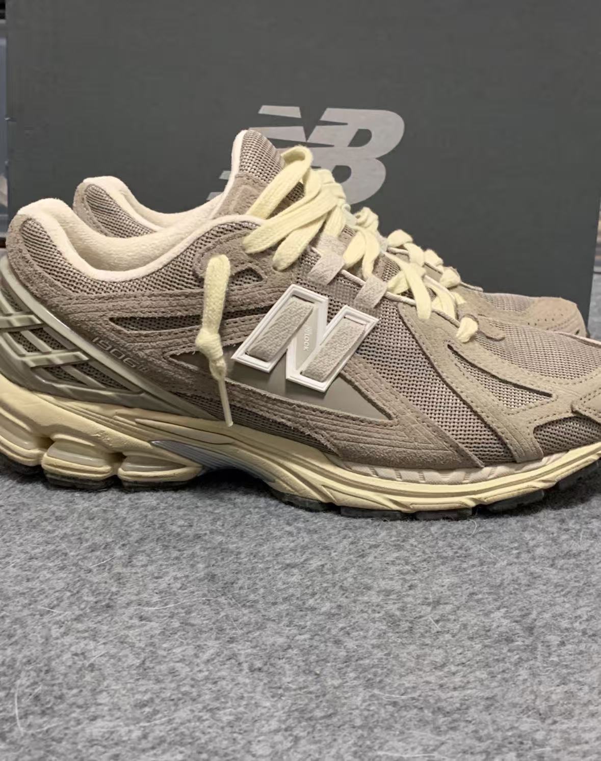 New Balance 1906R Beige Cream M1906RL review dgvdf