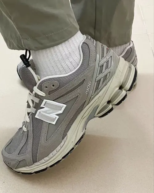 New Balance 1906R Beige Cream M1906RL review 