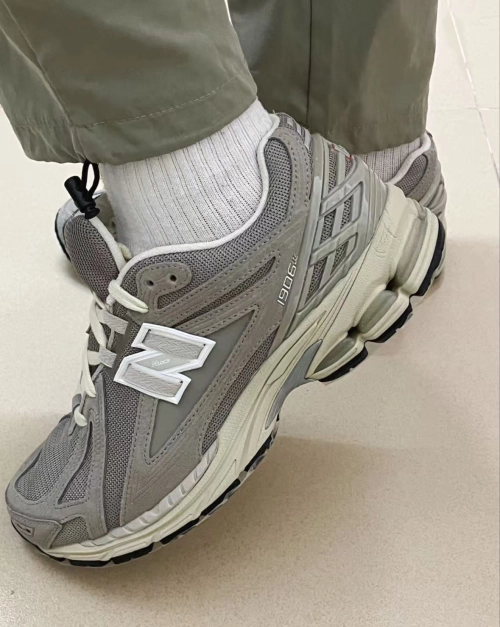 New Balance 1906R Beige Cream M1906RL review 