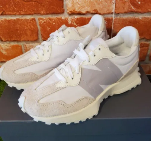 New Balance 327 White Moonbeam (Women's)  WS327SFD review 