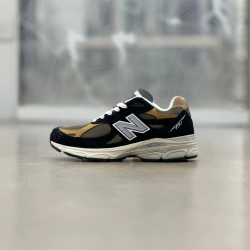 New Balance 990v3 MiUSA Black Tan  M990BB3 review 