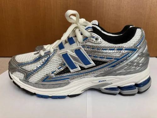 New Balance 1906R Light Blue and White M1906RL review 