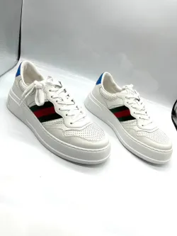  GUCCI Chunky B White and Blue Tail 669698 UPG10 9060 review khgu