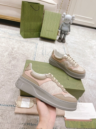  GUCCI Chunky B Wheat Pink 700775 UPG90 9595 review 