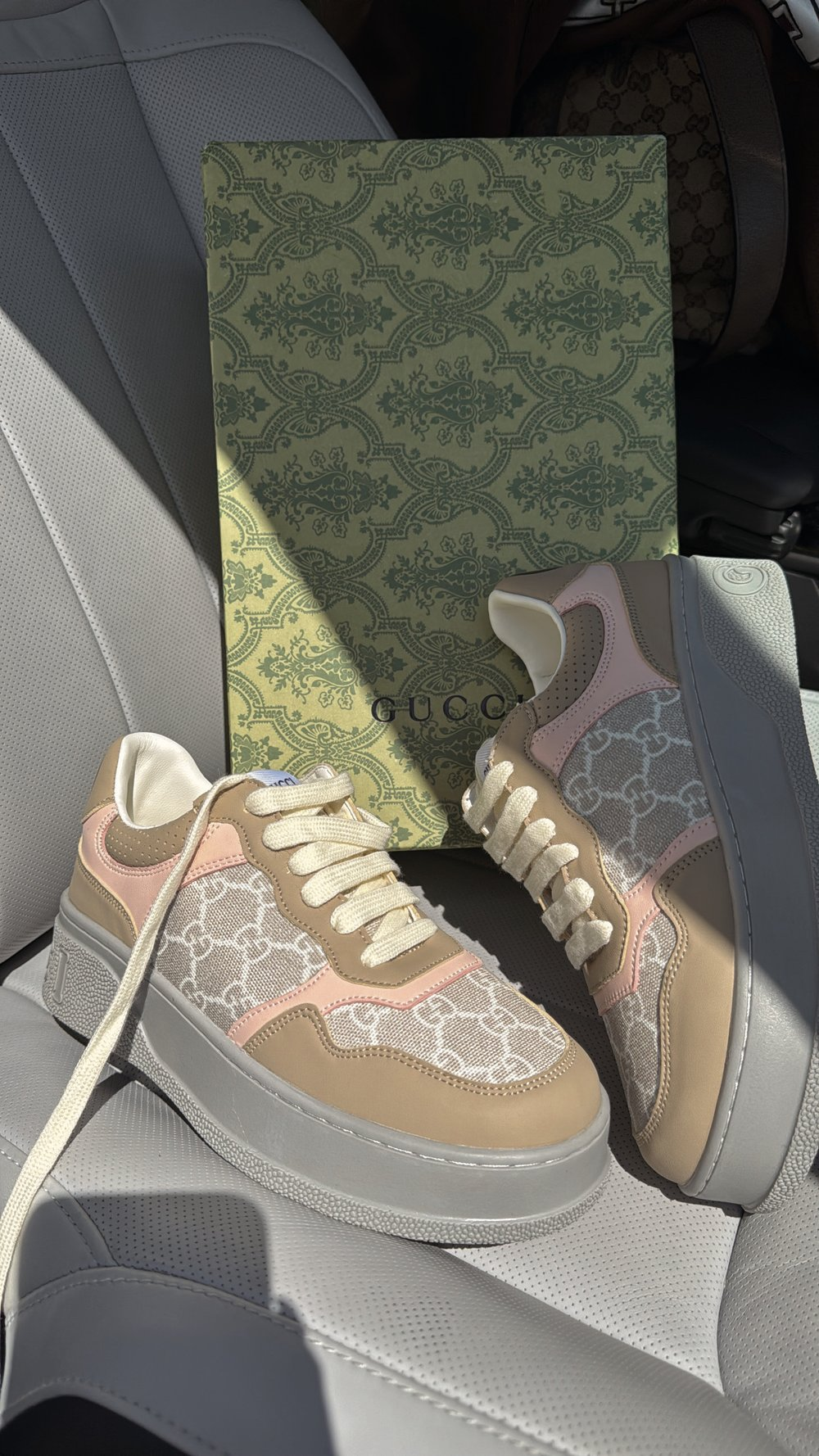  GUCCI Chunky B Wheat Pink 700775 UPG90 9595 review j,khj