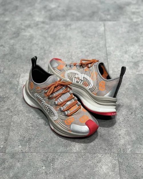 Gucci Run Sneakers Grey Red 680900-UF310-1270 review 