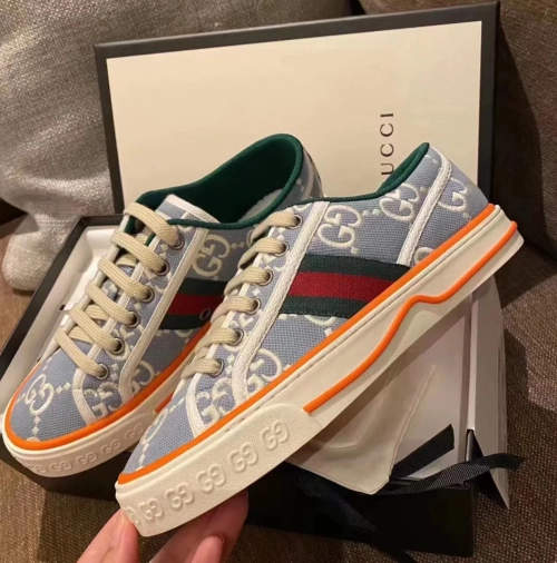 Gucci Tennis 1977 GG Logo Blue review 