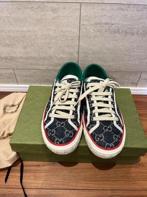 Gucci Tennis 1977 GG Logo Denim Blue review 