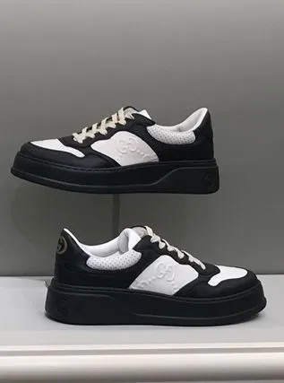 Gucci GG Embossed White Black Leather  669582 AAA4T 1068 review 