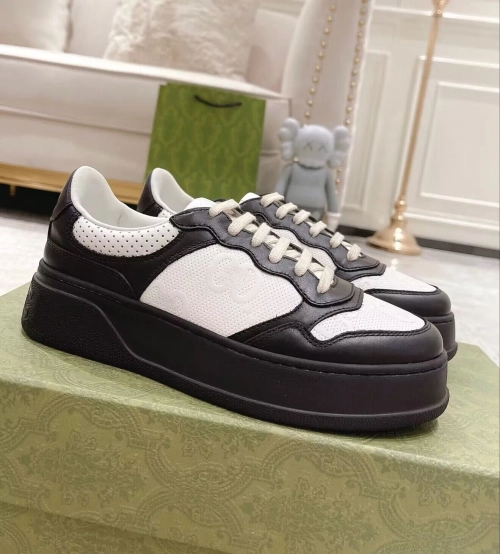 Gucci GG Embossed White Black Leather  669582 AAA4T 1068 review 