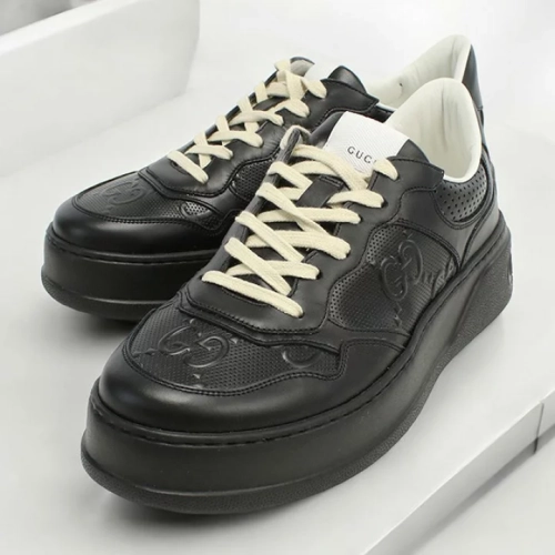 Gucci GG Embossed Black Leather  669582 1XL10 1000 review 