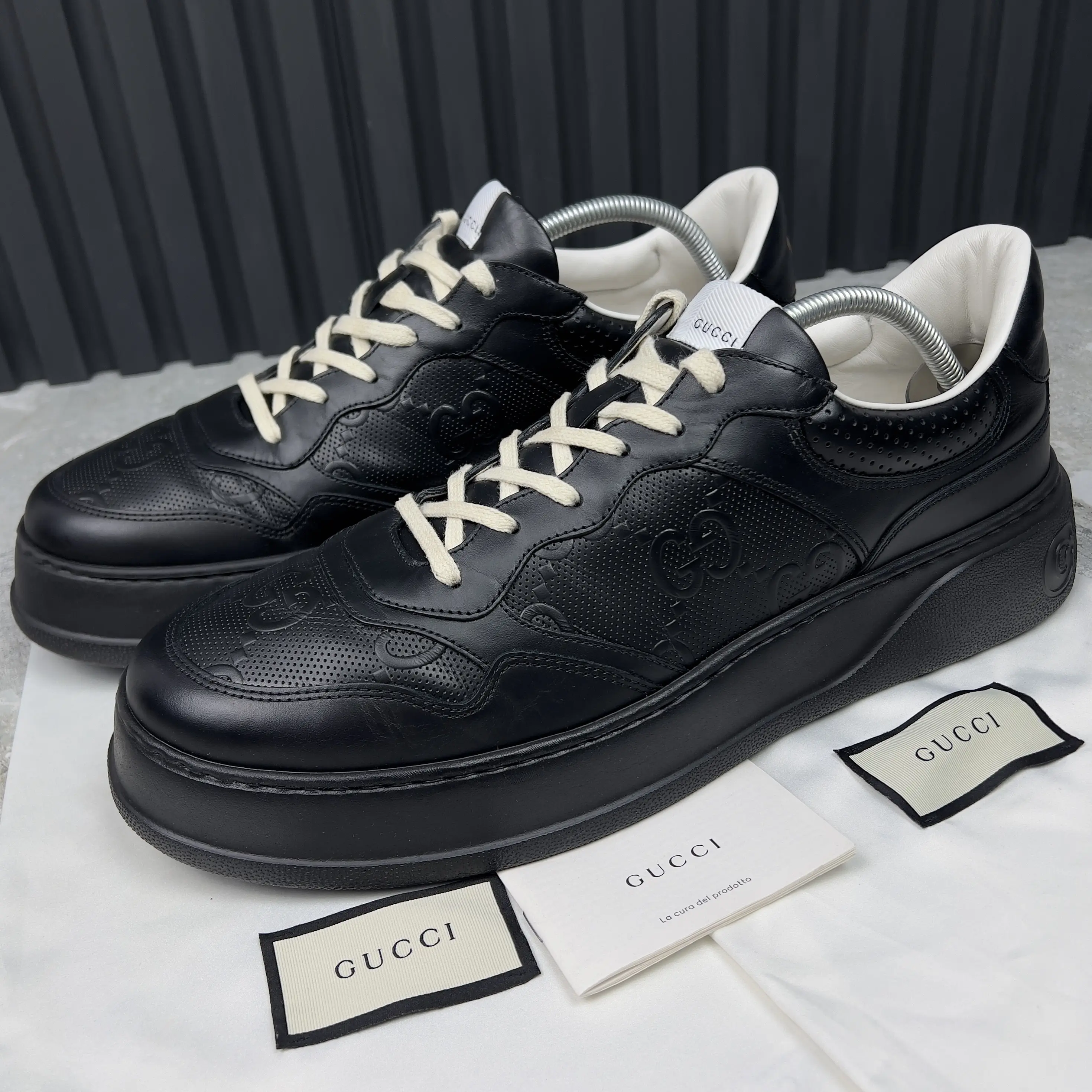 Gucci GG Embossed Black Leather  669582 1XL10 1000 review fdhbg