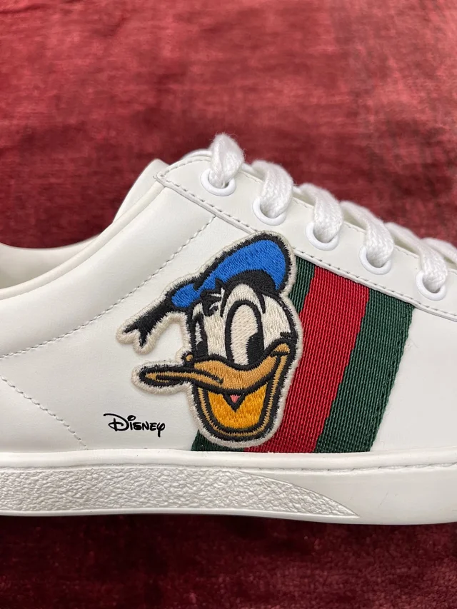 Gucci Ace x Disney Donald Duck  649399 1XG60 9114 review jhkh