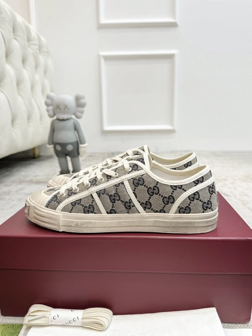 GUCCI Canvas Sneakers Shell Grey review 