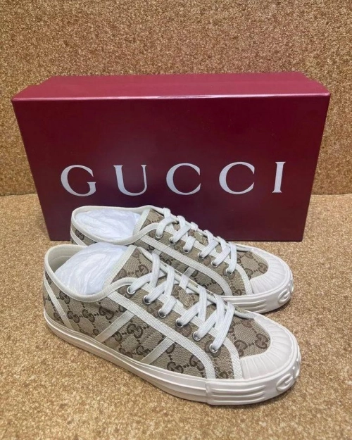 GUCCI Canvas Sneakers Shell Apricot review 