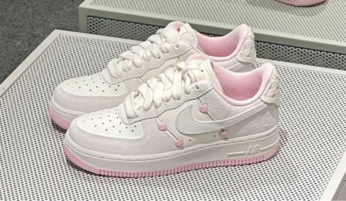 Nike Air Force 1 Low Valentine's Day 2025 HV5992-111 review 