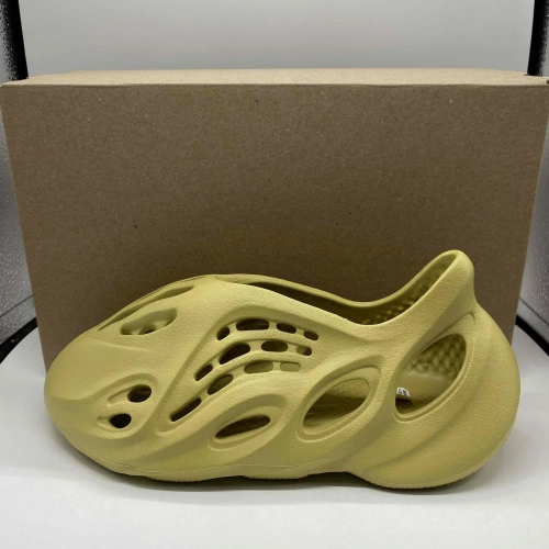 Adidas Yeezy Foam RNNR Sulfur GV6775  review 