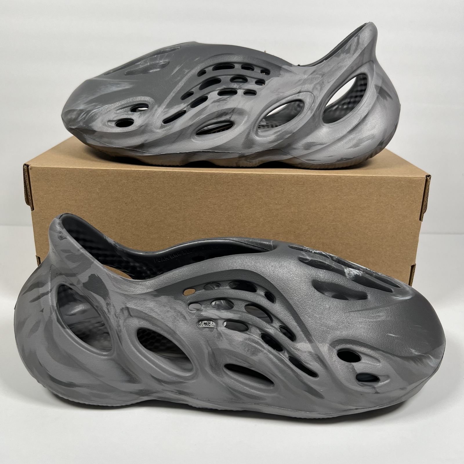 Adidas Yeezy Foam RNNR Stone Sage GX4472 review ghjm