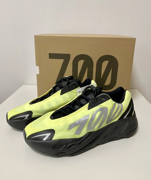 Adidas Yeezy Boost 700 MNVN Phosphor  FV3727 review 