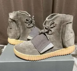 Adidas Yeezy Boost 750 Light Grey Glow In the Dark BB1840 review fg