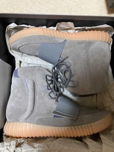 Adidas Yeezy Boost 750 Light Grey Glow In the Dark BB1840 review 