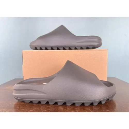 Adidas Yeezy Slide Soot G55495  review 