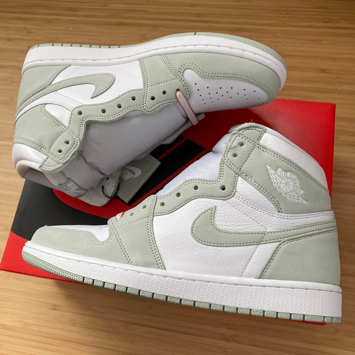 Air Jordan 1 Retro High OG Seafoam (Women's) CD0461-002  review gfhbg