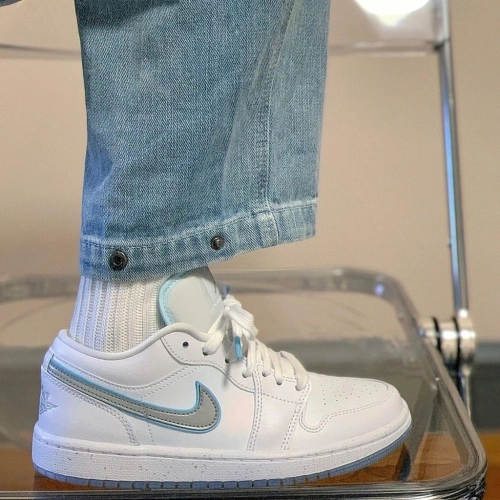 Air Jordan 1 Low SE Dare to Fly (Women's)  FB1874-101  review 