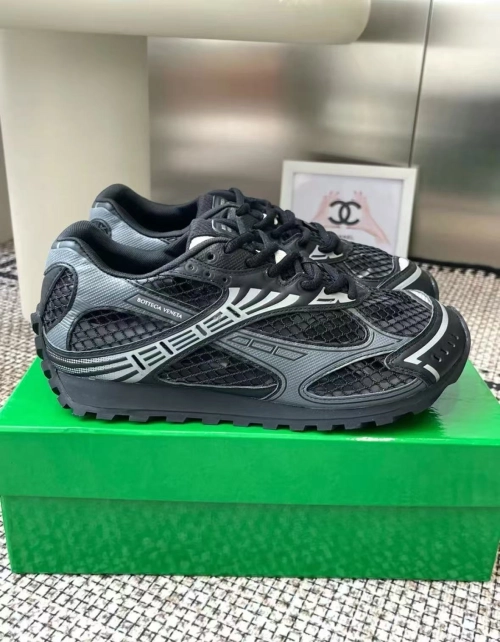 Bottega Veneta Orbit Black  741357V2X401000 review 