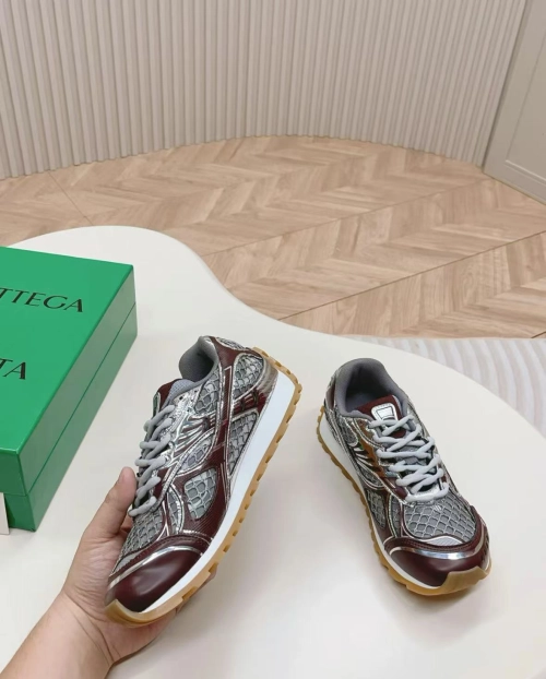 Bottega Veneta Orbit Merlot (Women's)  755915V2X402244 review 