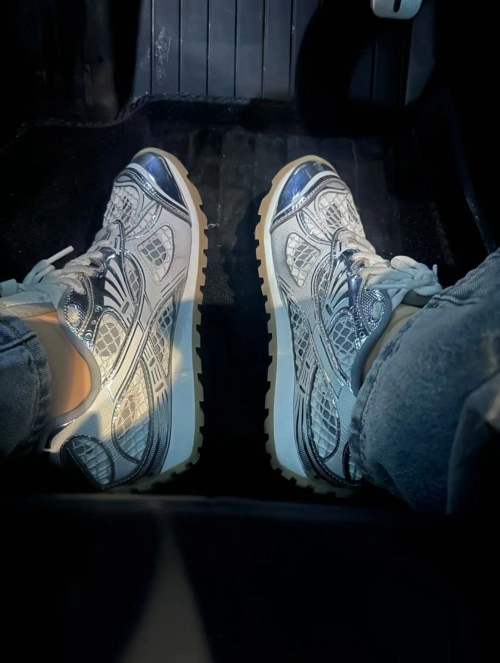 【FLASH SALE】Bottega Veneta Orbit Silver White (Women's)  755915V2X401425 review 