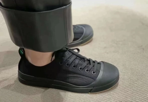 Bottega Veneta Black Vulcan Sneakers review 