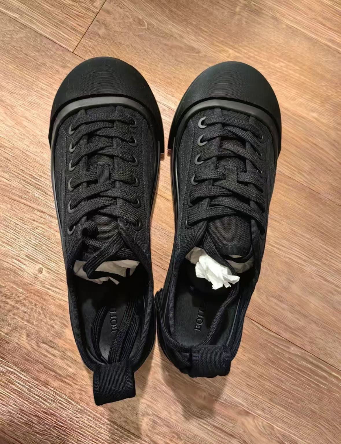 Bottega Veneta Black Vulcan Sneakers review fdhg