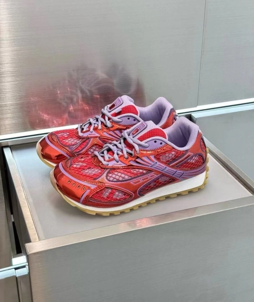 Bottega Veneta Orbit Silver Red 755915V2X405851 review 