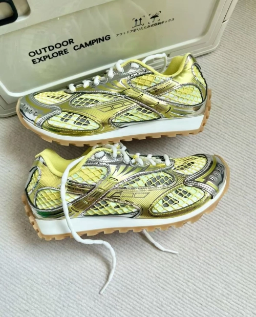 Bottega Veneta Orbit Silver Yellow 741357V2X407421 review 