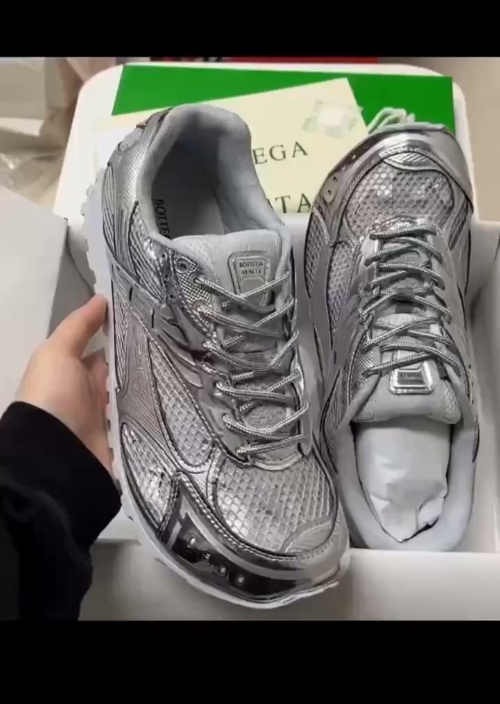 Bottega Veneta Orbit Silvery 755915V4V511414 review 