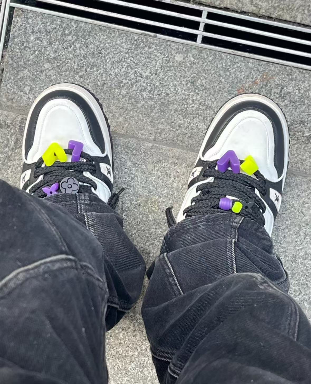  Louis Vuitton Black And White 1AB8SD review dfhg