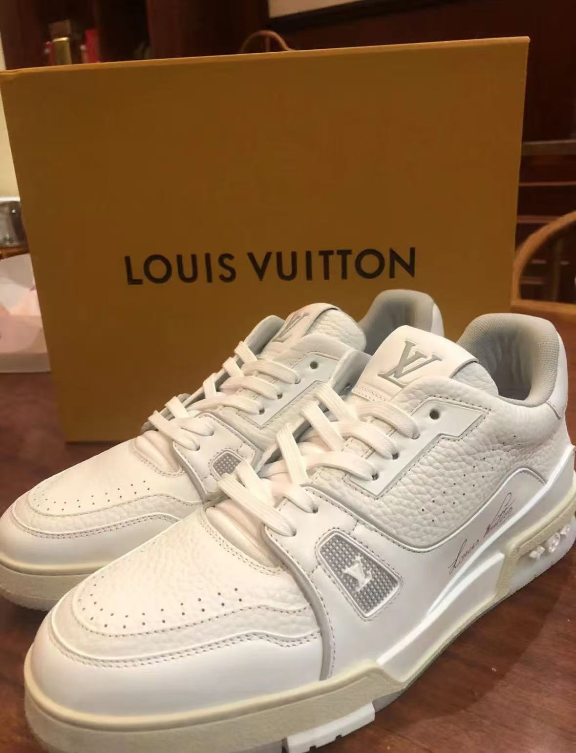  Louis Vuitton Trainer White Litchi Pattern  FD0221 review sdg
