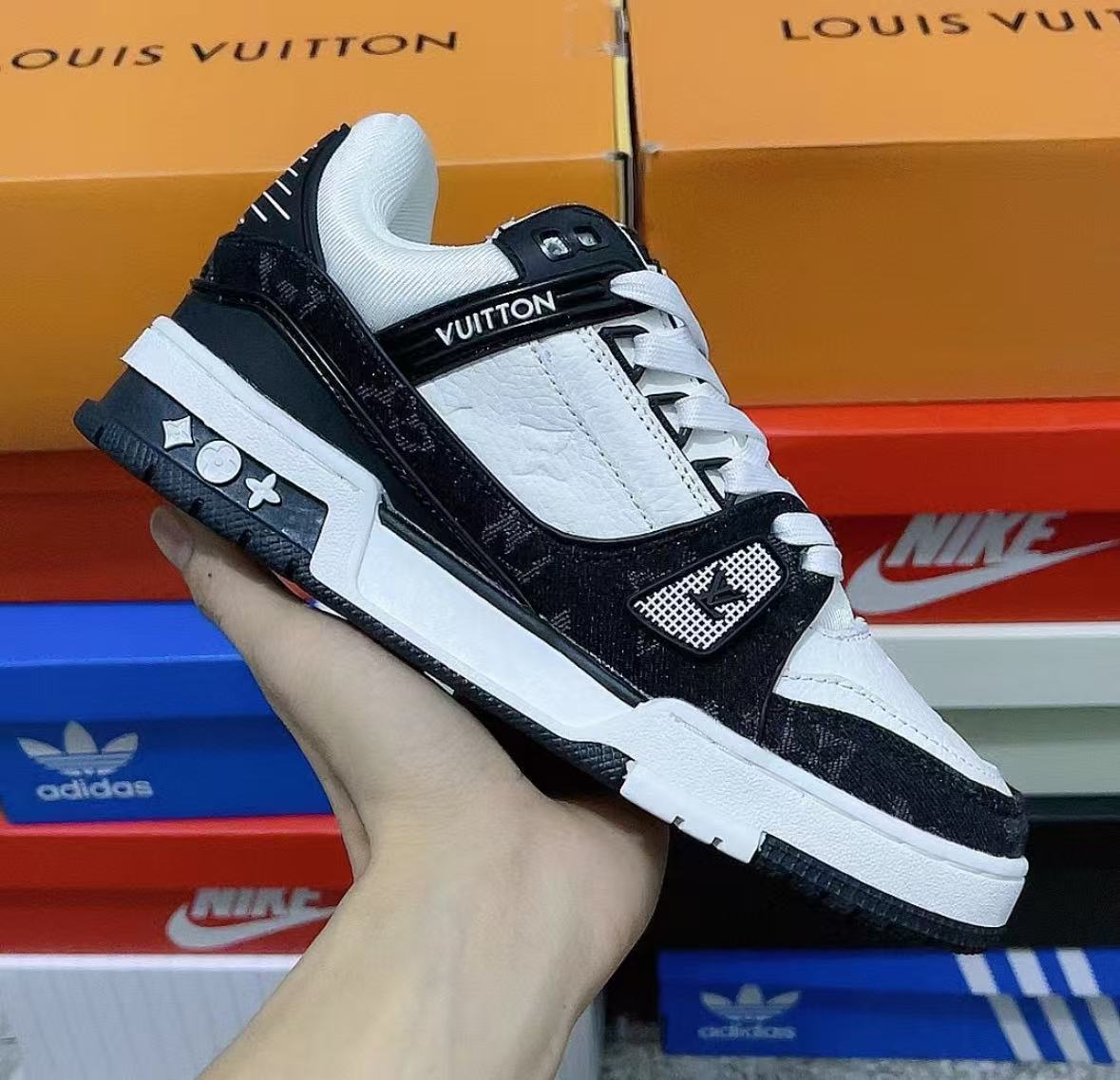  Louis Vuitton Trainer Black And White Cloth Cover  VL1202 review ghng