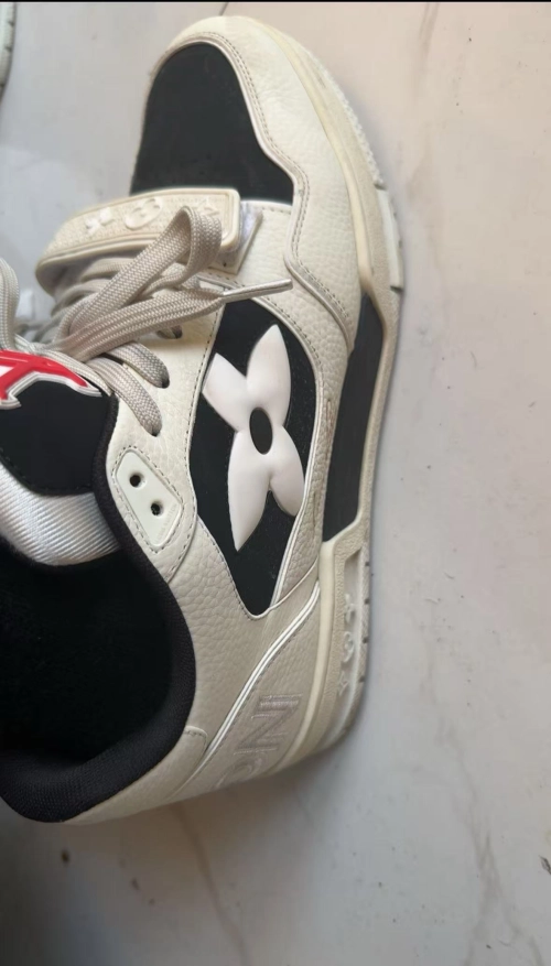 Louis Vuitton LV Trainer Cream Black 1ACW3K review 