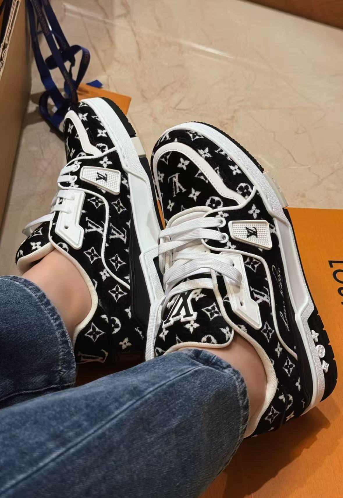 Louis Vuitton Trainer Black Monogram Textile 1ABFTE review dfgf