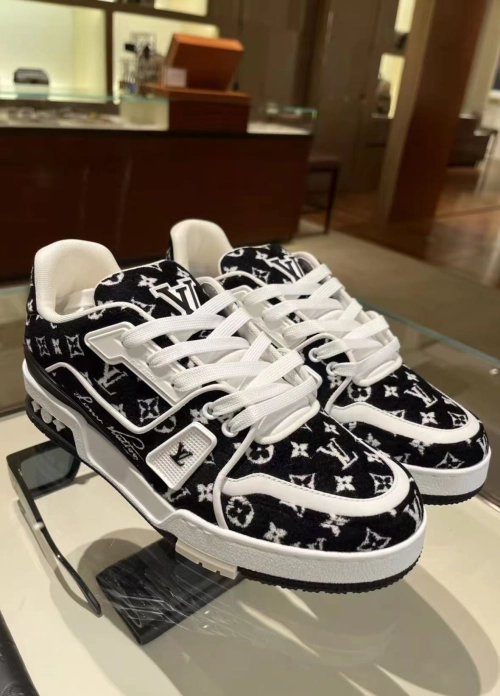 Louis Vuitton Trainer Black Monogram Textile 1ABFTE review 