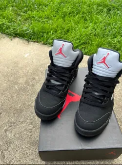 Air Jordan 5 “Black Metallic Reimagined" HF3975-001 review Ashely hillston 02