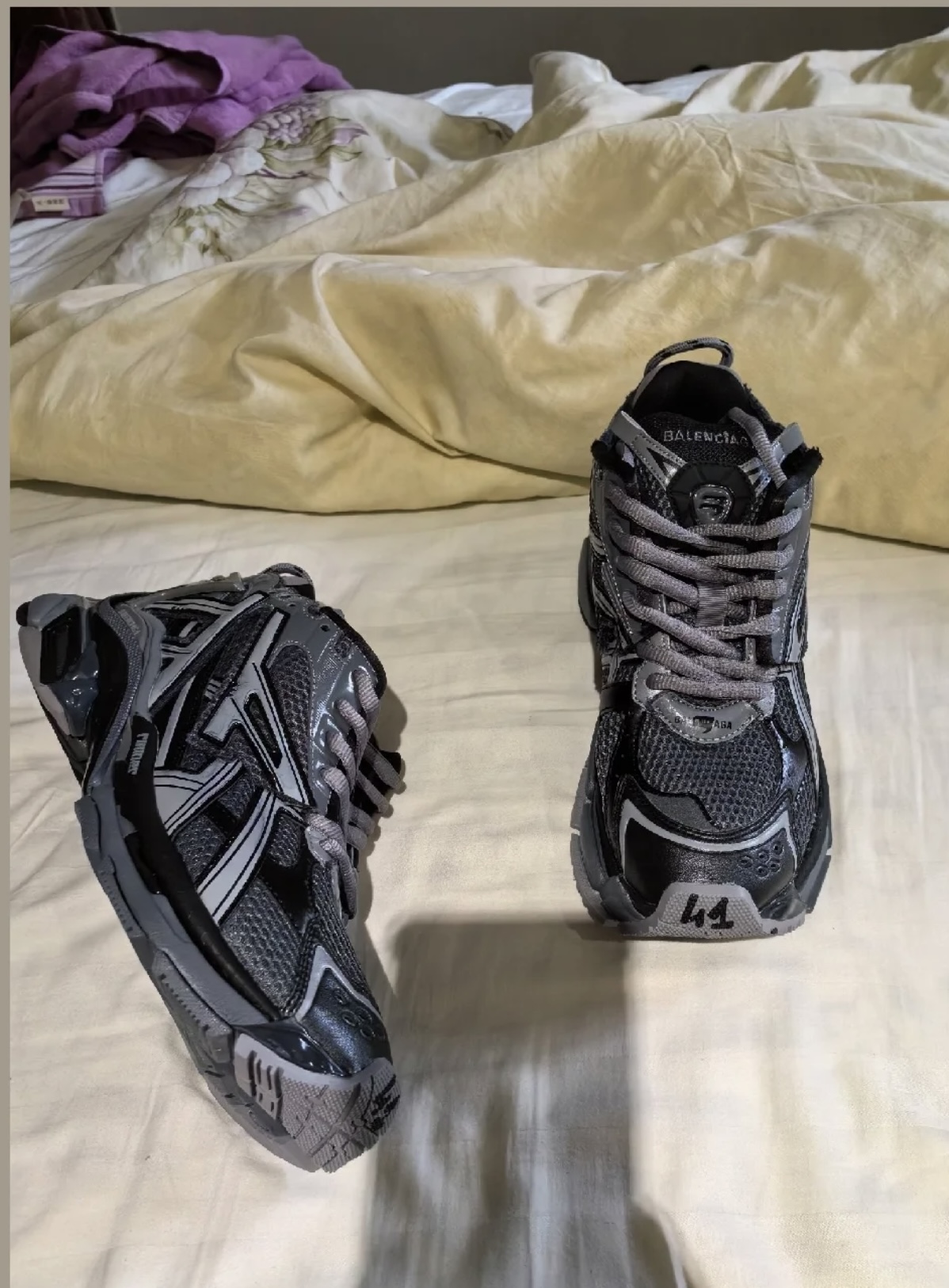 Balenciaga Runner All Black Gray 677402 W3RB2 1515 review Medderson Sanon